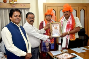 महादानी कर्ण सम्मान 2026 से सम्मानित हुए शंकर प्रसाद एवं नीता प्रसाद
